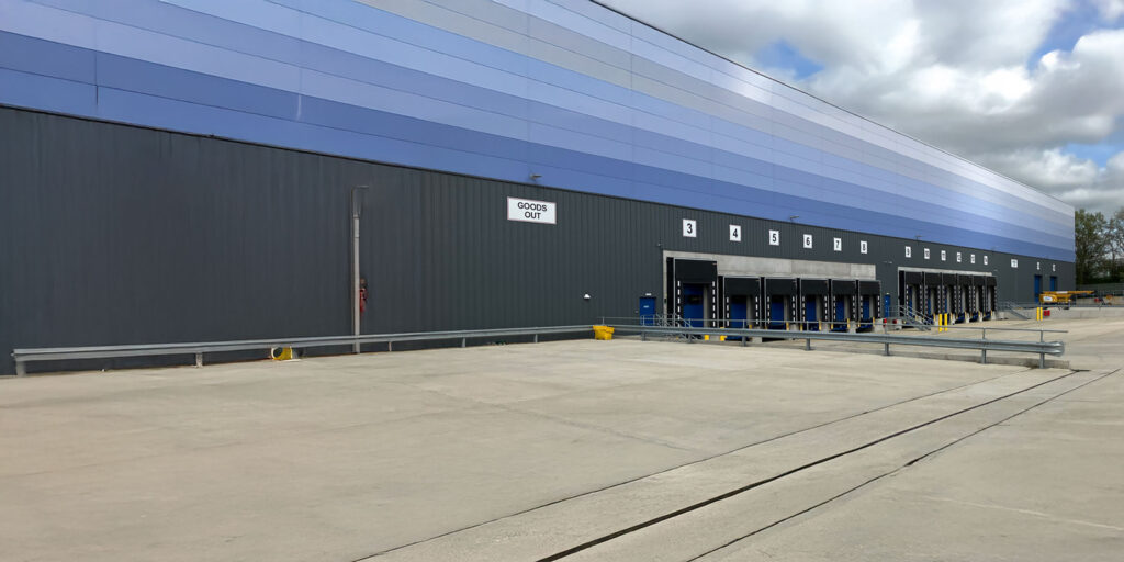 Large modern 3PL warehousing facility